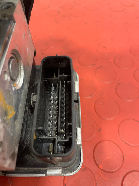 Volkswagen Transporter ABS PUMP AND CONTROL MODULE  P/N 7E0907379P