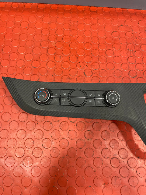 Saic Maxus Deliver 9 AIR CONDITIONING HEATER CLIMATE CONTROL SWITCH 2.0 2021-2024 P/N C00188950