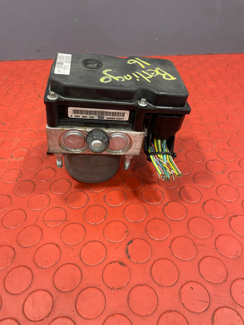 Citroen Berlingo/Peugeot Partner ABS BRAKE MODULE 2016 P/N 9801127680 / 0265209025