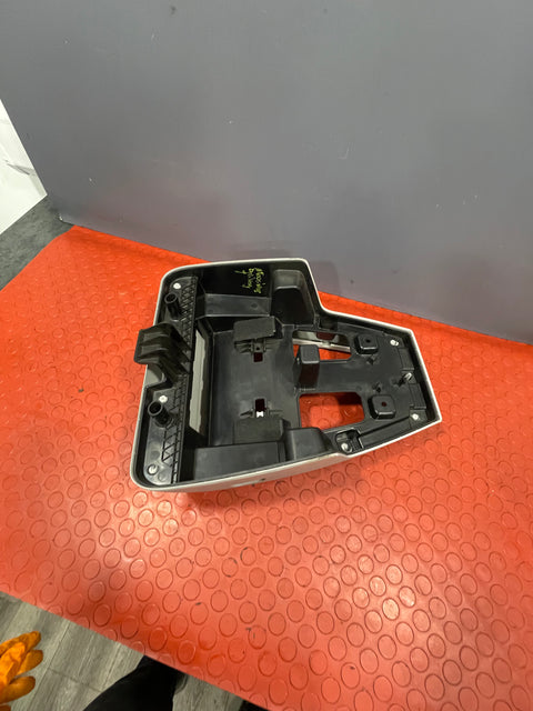 Saic Maxus Deliver 9 CENTER CEILING LIGHT HOUSING 2.0 2021-2024 P/N C00144873