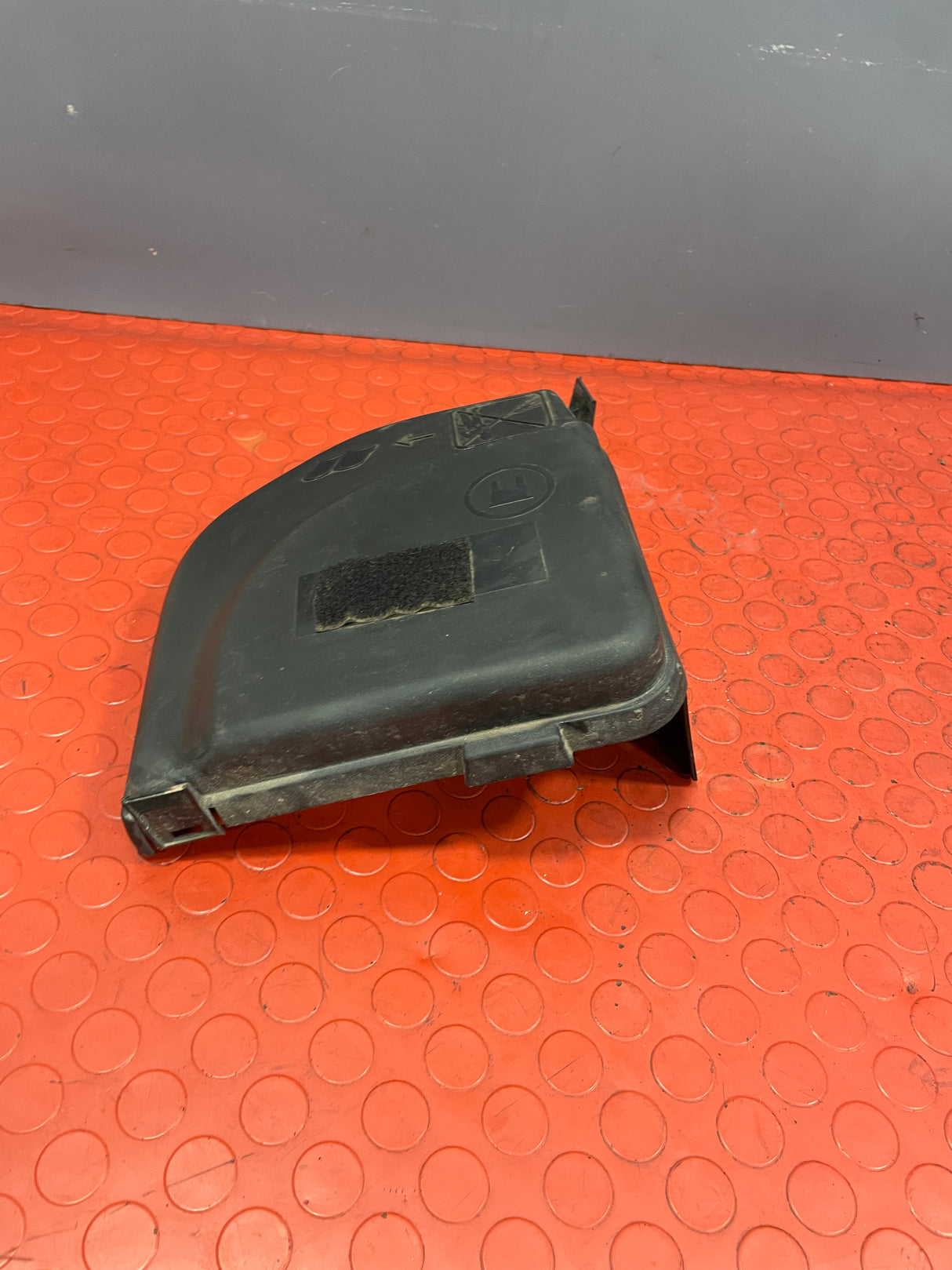 Citroen Berlingo/ Peugeot Partner FUSE BOX COVER  2008-2018 P/N 9658418180
