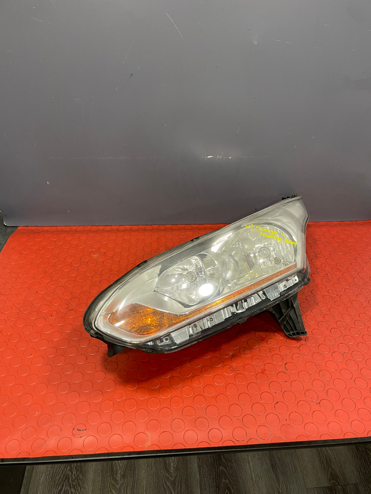 Ford Transit Connect HEAD LIGHT ASSEMBLY Passenger's Side (Broken Lower Mounting Point) 2013-2018  P/N DT1113W030BC