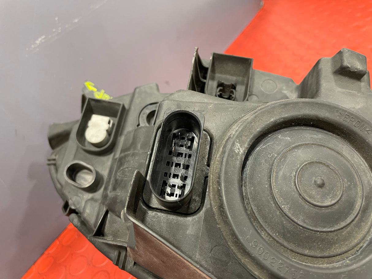 Ford Transit Connect HEAD LIGHT ASSEMBLY Passenger's Side (Broken Lower Mounting Point) 2013-2018  P/N DT1113W030BC