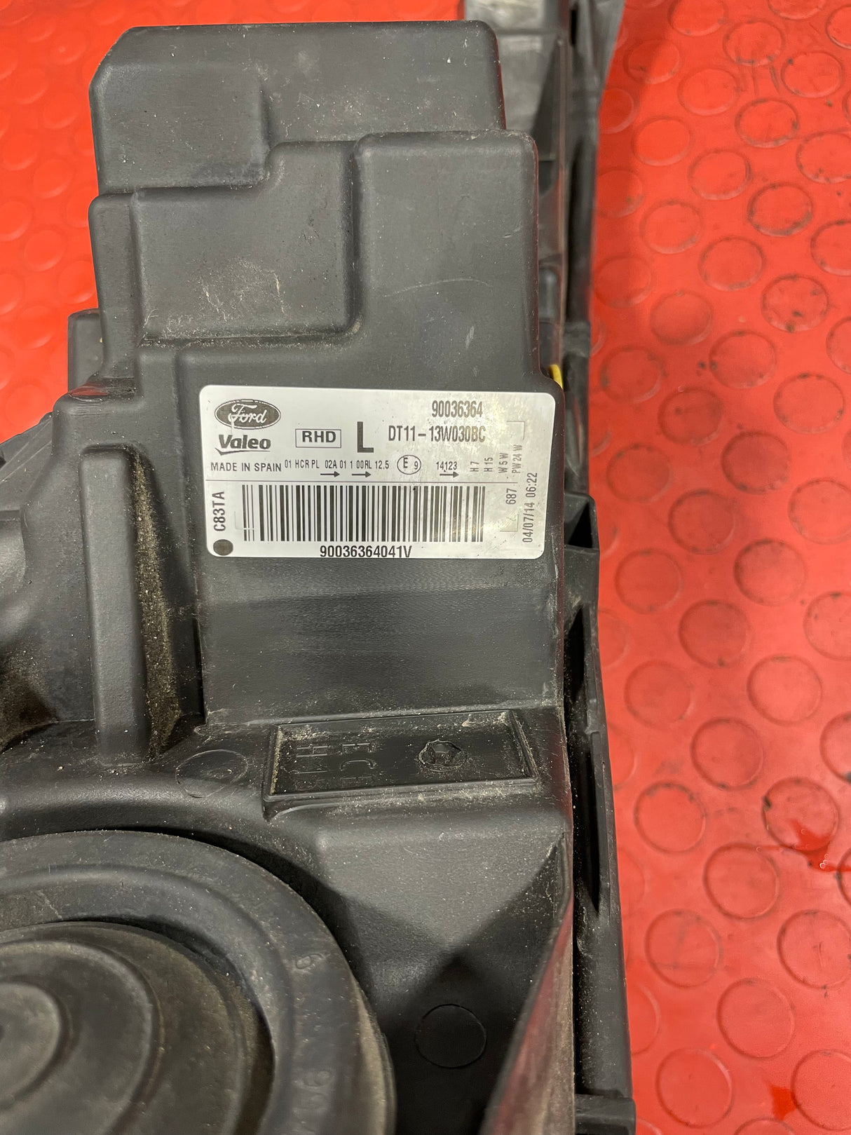 Ford Transit Connect HEAD LIGHT ASSEMBLY Passenger's Side (Broken Lower Mounting Point) 2013-2018  P/N DT1113W030BC
