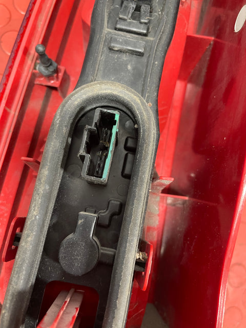 Peugeot Expert/Citroen Dispatch/Fiat Scudo/Toyota Proace TAIL LIGHT ASSEMBLY Driver's Side 2008-2016 P/N 1400455780 - 1