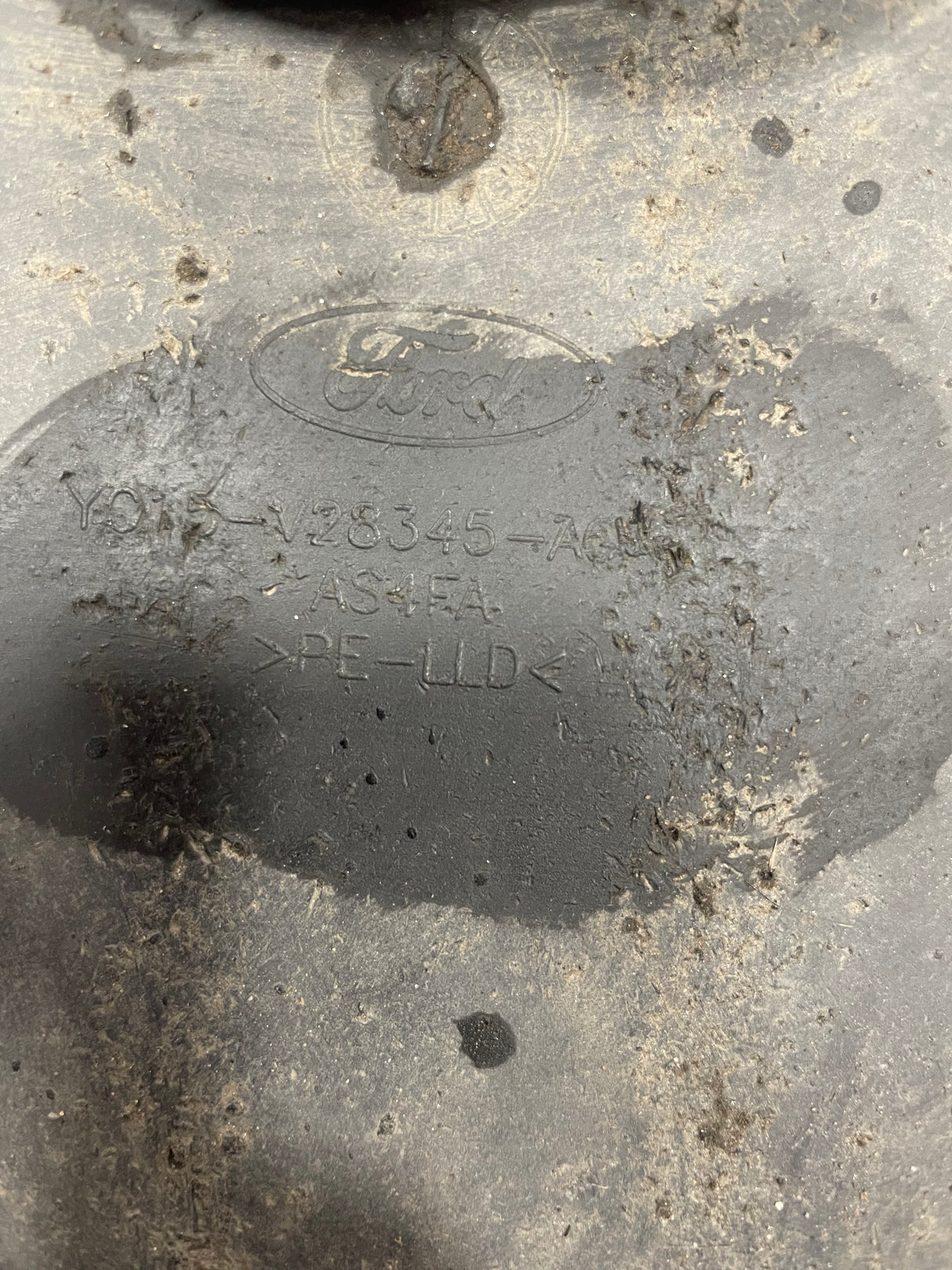 Ford Transit  REAR LEFT MUDFLAP/MUDGARD P/N  YC15V28345AGW