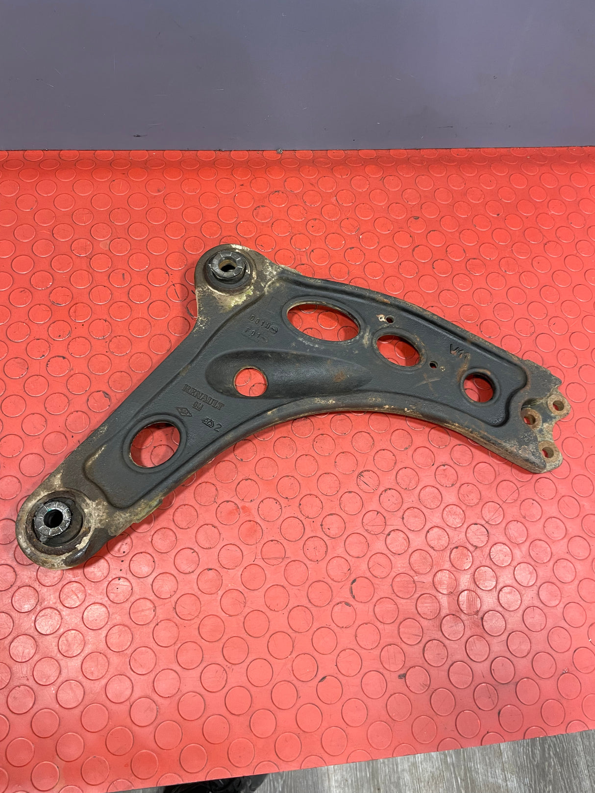 Renault Traffic/Vauxhall Vivaro/Nissan NV300 WISHBONE CONTROL ARM Driver's Side 2014-2019 P/N 8200395034