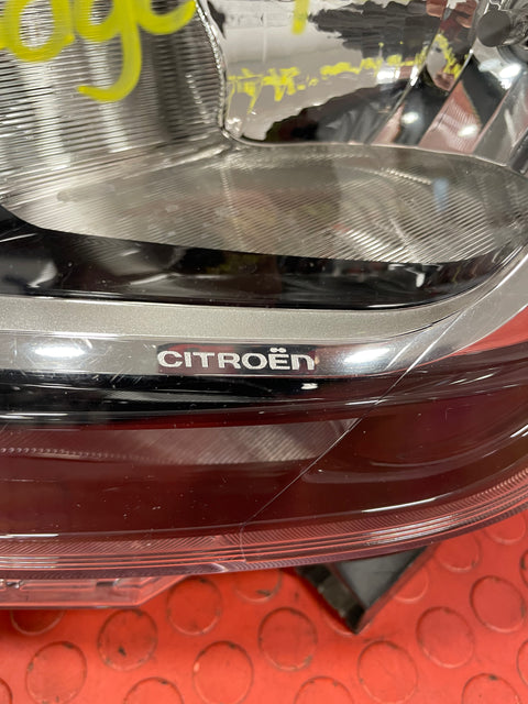 Citroen Berlingo/Peugeot Partner/Vauxhall Combo/Toyota Proace City HEADLIGHT ASSEMBLY Passenger's Side 2019-2024 P/N 9816824180