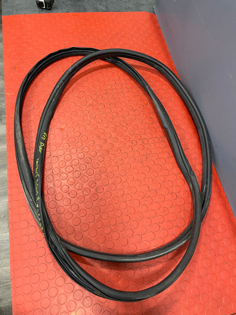 Saic Maxus Deliver 9 RUBBER DOOR SEAL Front Driver's Side 2021-2024 R/N SMD92021FRH