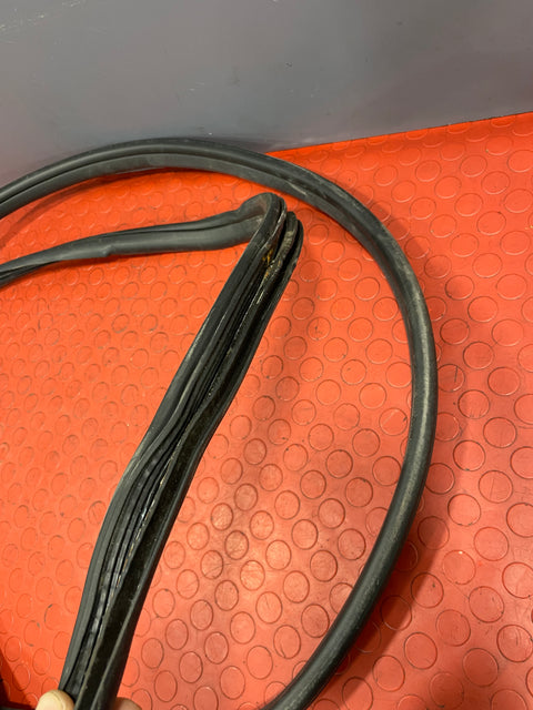 Saic Maxus Deliver 9 RUBBER DOOR SEAL Front Driver's Side 2021-2024 R/N SMD92021FRH