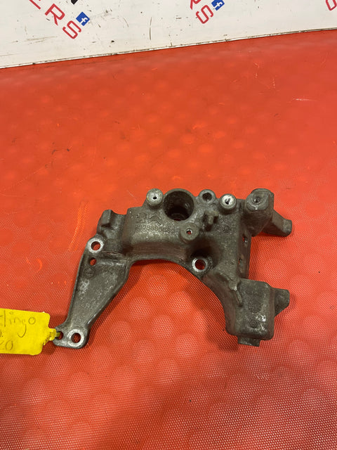 Peugeot Partner Vauxhall Vivaro Citroen Berlingo ALTERNATOR BRACKET 1.5 2020 P/N 9808696680