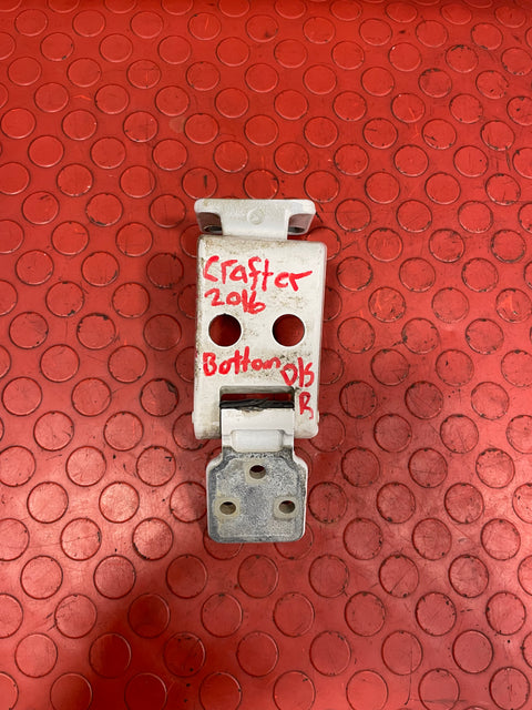 Volkswagen Crafter/Mercedes Benz Sprinter REAR DOOR PANEL HINGE Bottom Driver's Side RH 2016 P/N A9067400737