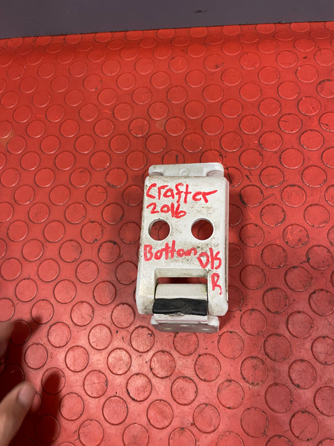 Volkswagen Crafter/Mercedes Benz Sprinter REAR DOOR PANEL HINGE Bottom Driver's Side RH 2016 P/N A9067400737