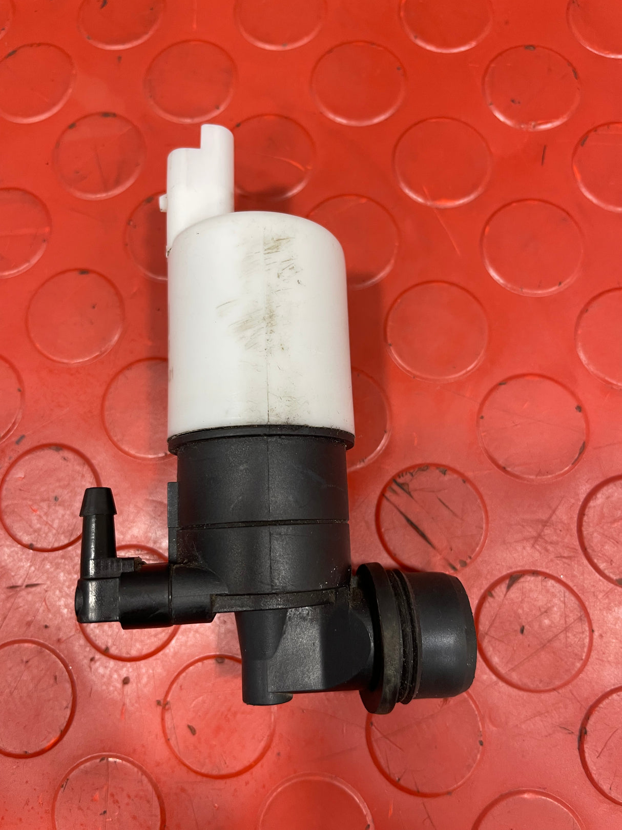 Citroen/Peugeot WINDSCREEN WASHER WATER PUMP P/N 363338790