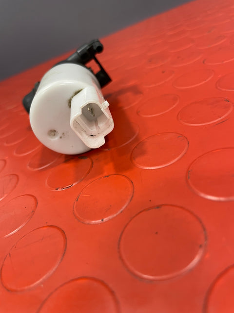 Citroen/Peugeot/Fiat WINDSCREEN WASHER WATER PUMP P/N 363338790