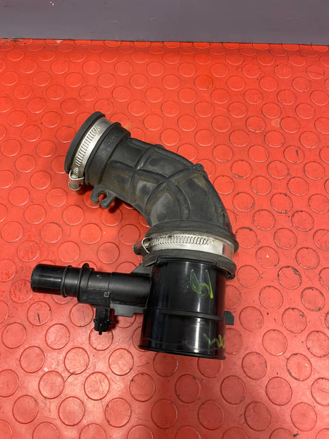 Ford Transit Custom AIR INTAKE HOSE / INDUCTION PIPE w/ SENSOR 2.0 2019-2023 P/N GK219F805AC - 1