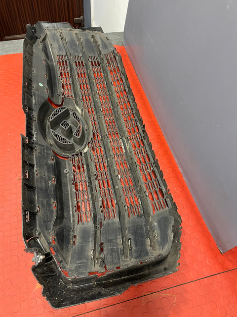 Saic Maxus Deliver 9 BUMPER GRILL (Left Side Frame Damage) SPARE OR REPAIR 2021-2024 P/N SV63