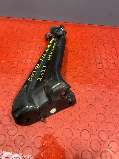 Citroen Berlingo/Peugeot Partner/Vauxhall Combo/Toyota Proace City SLIDING DOOR RUNNER HINGE Passenger's Side P/N 9816965980