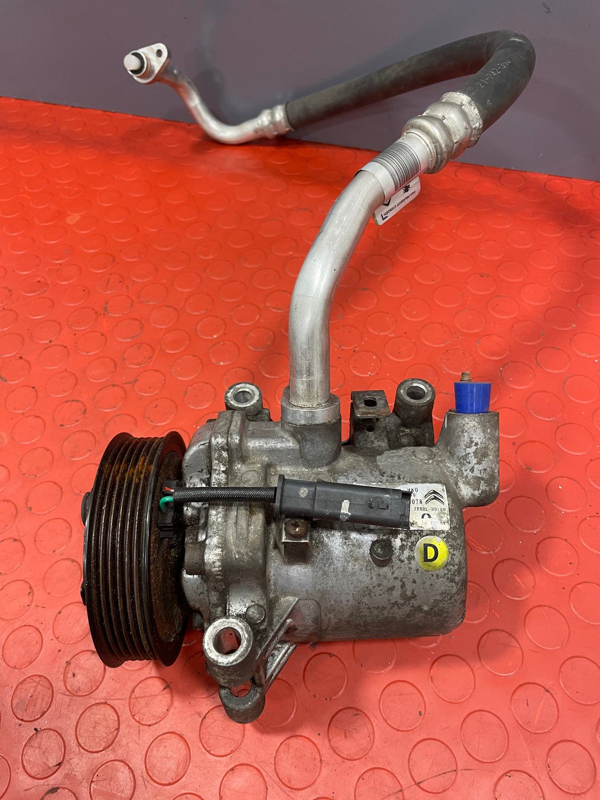 Citroen Berlingo/Peugeot Partner/Vauxhall Combo/Toyota Proace City AIR CONDITIONING PUMP W/ HOSE HDI 1.5 2019-2024 P/N 9810349980