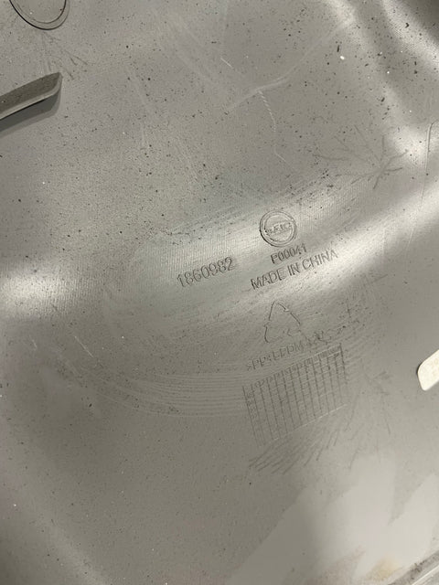 Saic Maxus Deliver 9 FRONT DASHBOARD PANEL,GLOVE BOX HOUSING 2021-2024 P/N 1860982 / 1860988 / 1860985