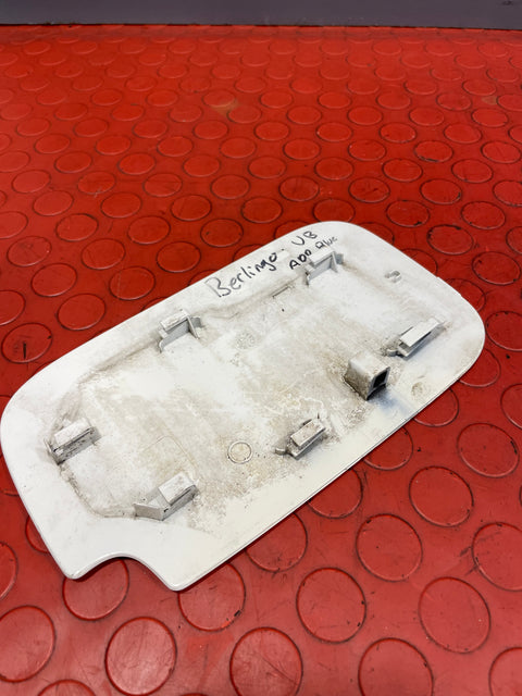 Citroen Berlingo/Peugeot Partner FUEL DOOR COVER/FUEL FILLER FLAP ( White/Diesel Sticker ) 2008-2018 P/N 9680449680 - 5