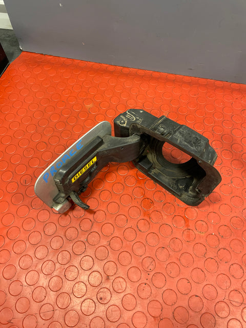 Citroen Dispatch/Peugeot Partner/Vauxhall Vivaro/Toyota Proace/Fiat Scudo FUEL COVER DOOR/FUEL FILLER CAP (Silver) 2016-2024 P/N 9808725080