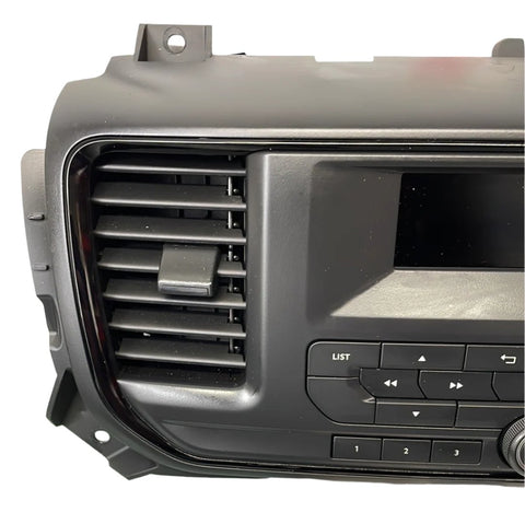 2020 Vauxhall Vivaro Radio screen, head-unit and controls 