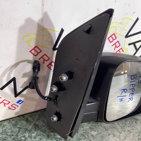 Peugeot Bipper DRIVER SIDE WING MIRROR COMPLETE  2013 P/N 735460569